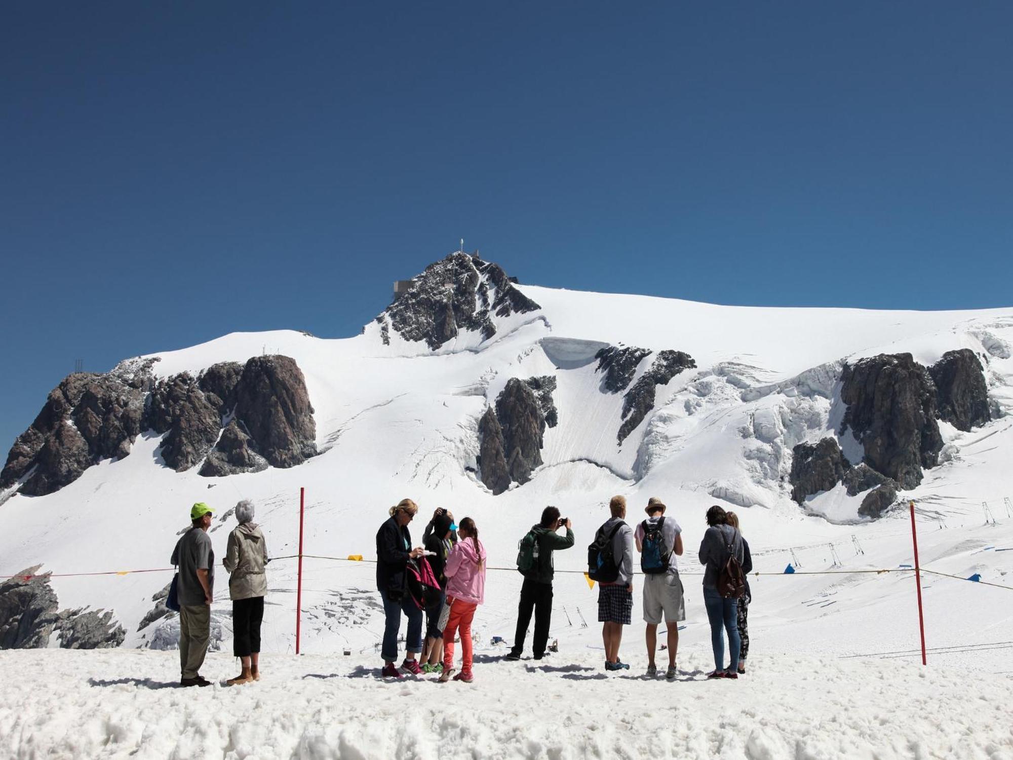 Contemporary Apartment In Breuil Cervinia Near Ski Area エクステリア 写真