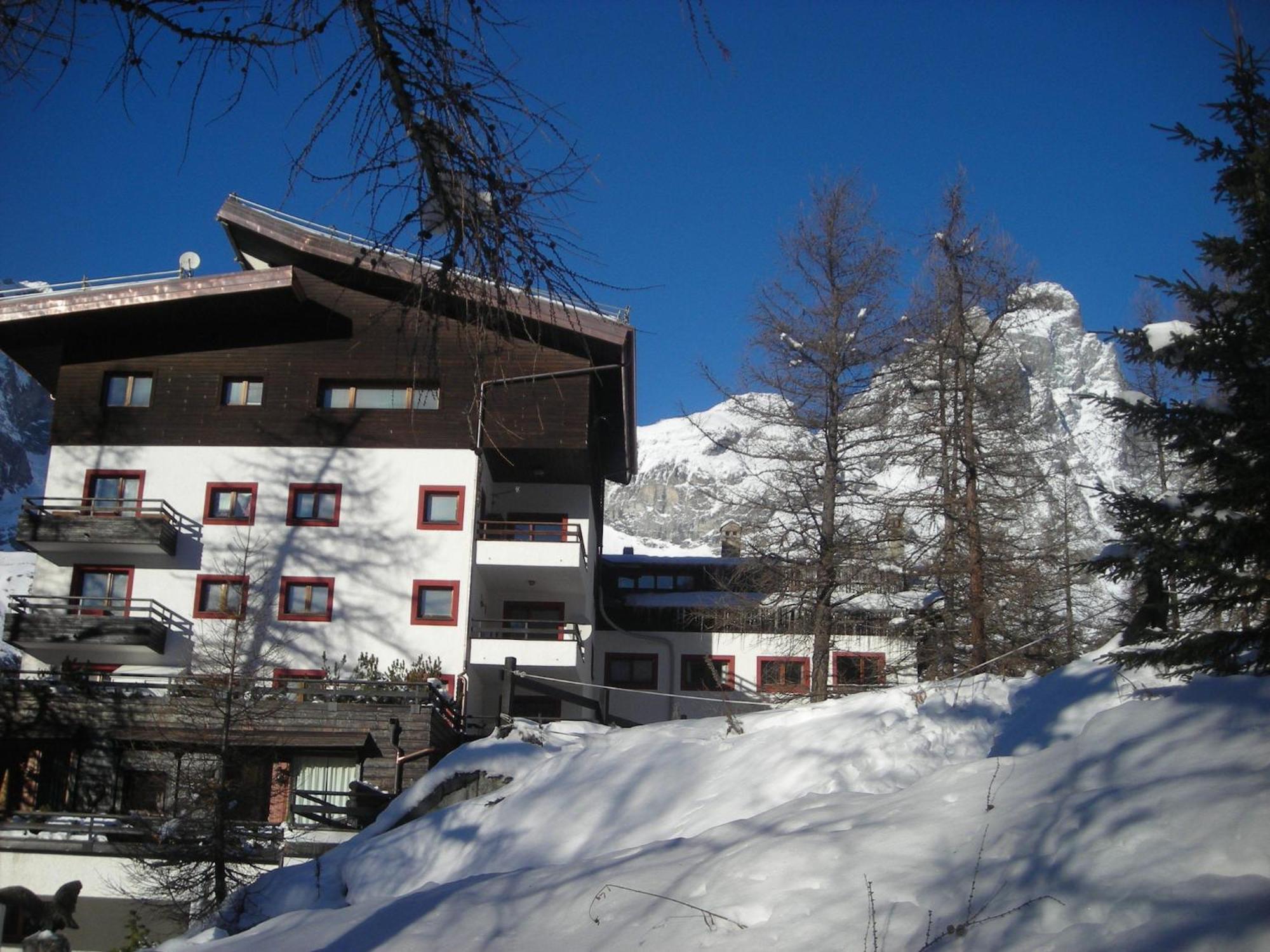 Contemporary Apartment In Breuil Cervinia Near Ski Area エクステリア 写真