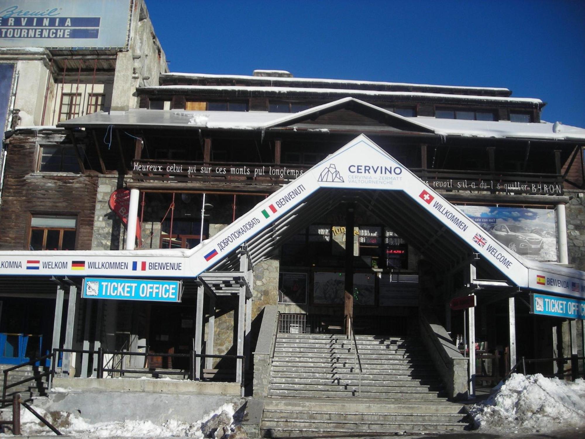 Contemporary Apartment In Breuil Cervinia Near Ski Area エクステリア 写真