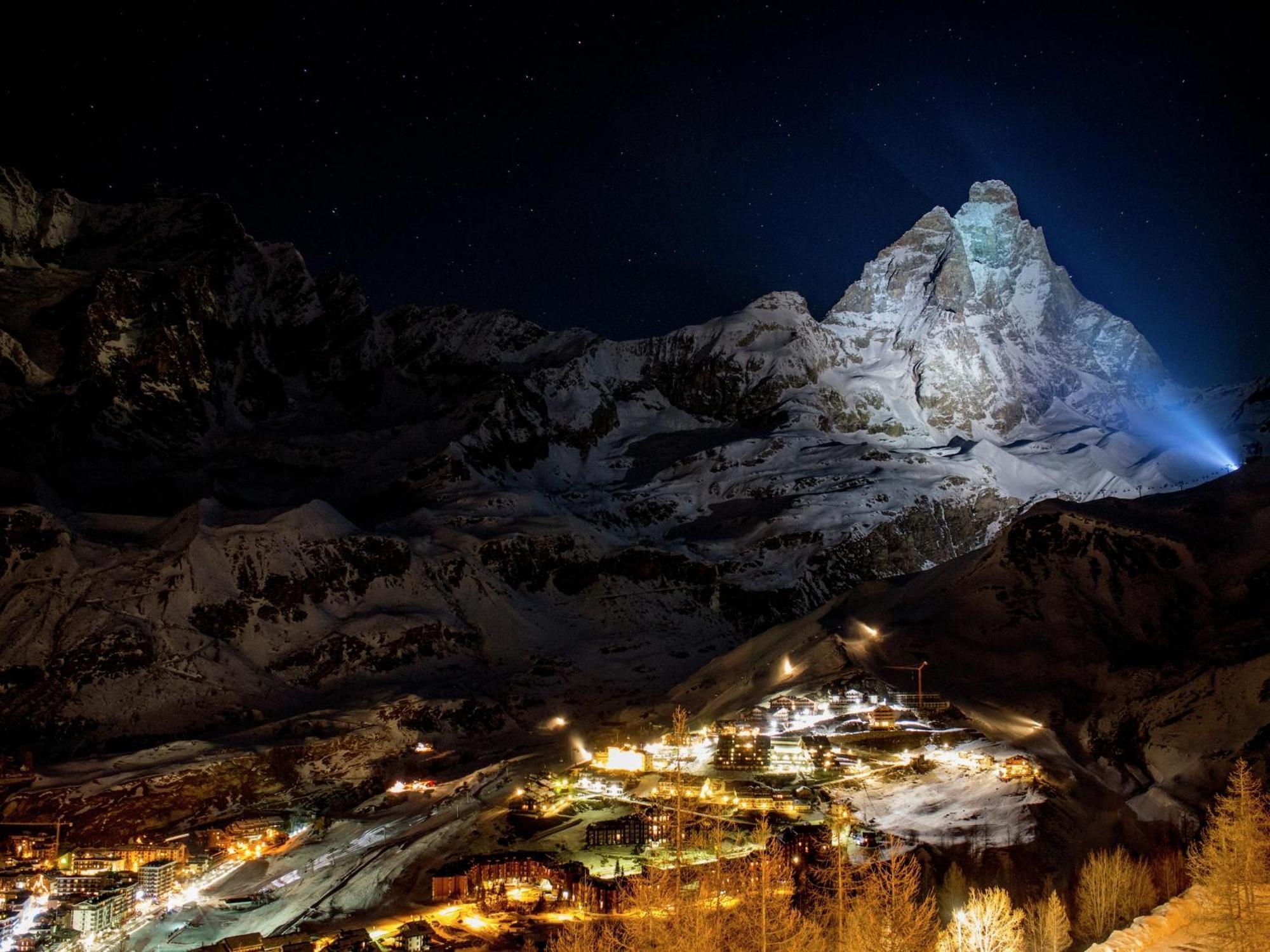 Contemporary Apartment In Breuil Cervinia Near Ski Area エクステリア 写真