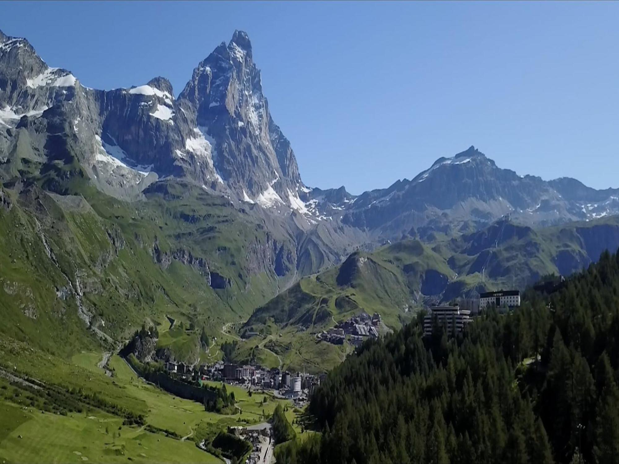 Contemporary Apartment In Breuil Cervinia Near Ski Area エクステリア 写真